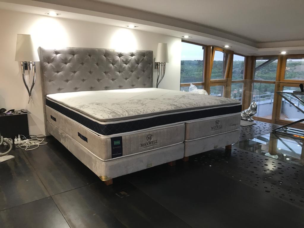 Luxusní vysoká postel Rochester 220 x 220